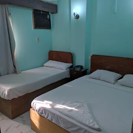 Golf Hotel-2